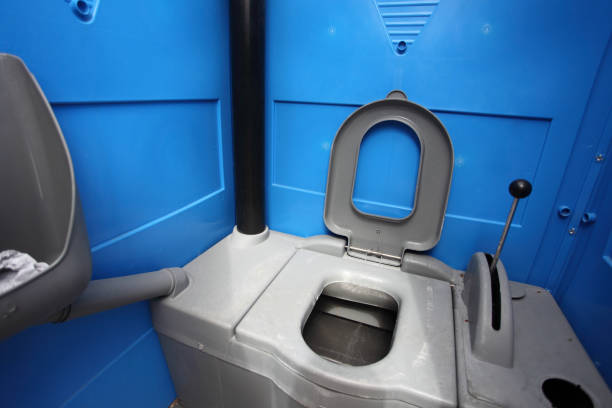 Porta potty delivery and setup in Elm Creek, TX